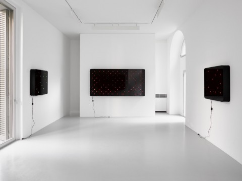 Tatsuo Miyajima - KU - veduta della mostra presso la Lisson Gallery, Milano 2014