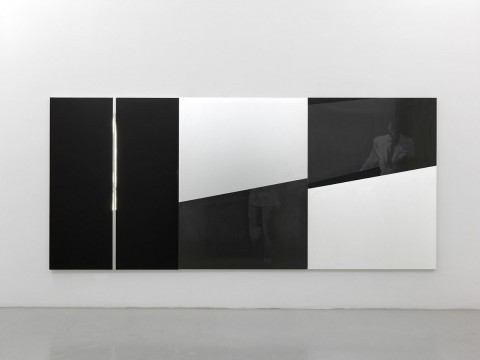 Carlo Alfano, Figura, 1987-88 -  grafite, negativo, neon su alluminio, 3 pannelli per complessivi cm 200 x 450 - Courtesy Archivio Carlo Alfano, Galleria Alfonso Artiaco, Napoli - @ Archivio dell'Arte, Luciano Pedrini 