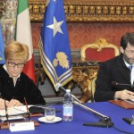 La firma del protocollo d’intesa fra i ministri Roberta Pinotti e Dario Franceschini
