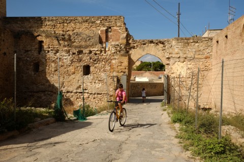 Mredolce-La Favara, accesso alla corte interna