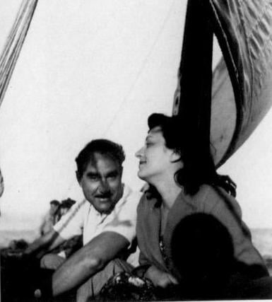Lina e il marito sulla nave - Courtesy Instituto