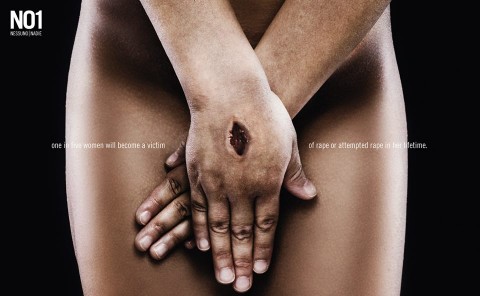 Erik Ravelo - campagna contro lo stupro - 2015