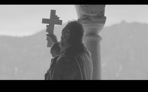 Un frame dal video Man