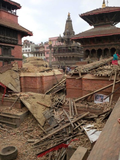 Krishna Mandir dietro le rovine dei templi Hari Shanker e Uma Maheswar (Patan) - dopo