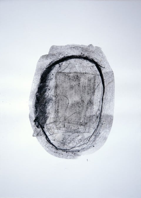 Roberto Almagno, Senza Titolo, 2009, cm. 42×30 c- arbone, polvere di carbon fossile, acqua e cenere su carta - foto di Alessandro Cardinali