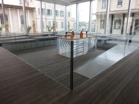 Serial Classic – veduta della mostra presso la Fondazione Prada, Milano 2015