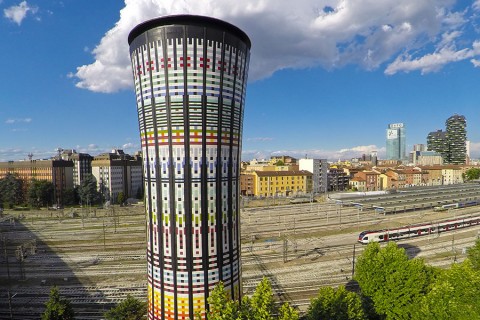 Milano, la Torre Arcobaleno dopo i restauri - 2015