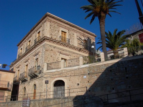 Palazzo Milio, Ficarra