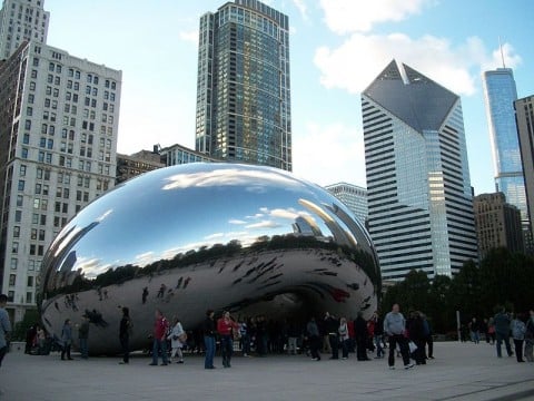 Anish Kapoor, Cloud Gate, 2004-2006 - Chicago - ph. ParentingPatch via Wikipedia CC