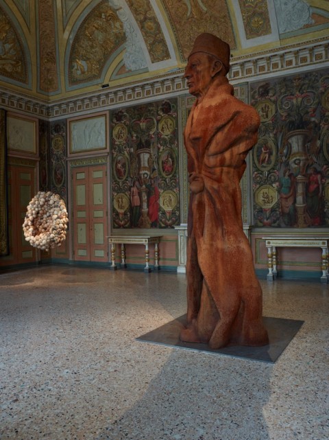 La Grande Madre (Lucas, Schütte) - veduta della mostra presso Palazzo Reale, Milano 2015 - photo Marco De Scalzi - Courtesy Fondazione Nicola Trussardi, Milano