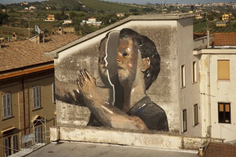 Axel Void a Mosciano Sant'Angelo, protagonista di Muro, su Sky Arte HD