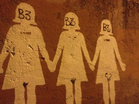 Roma, il murale contro il femminicidio vandalizzato