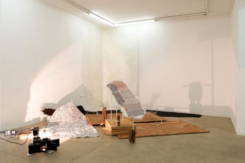 New Babylon - veduta della mostra presso la Galerie Escougnou-Cetraro, Parigi 2015
