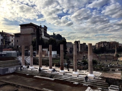 Il Tempio della Pace di Roma dopo l'anastilosi delle colonne