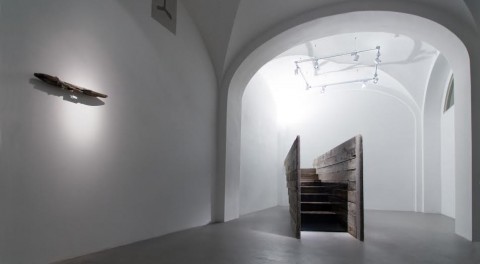 Andrea Santarlasci - Riflessi da un luogo invisibile - veduta della mostra presso la Galleria Passaggi, Pisa 2015
