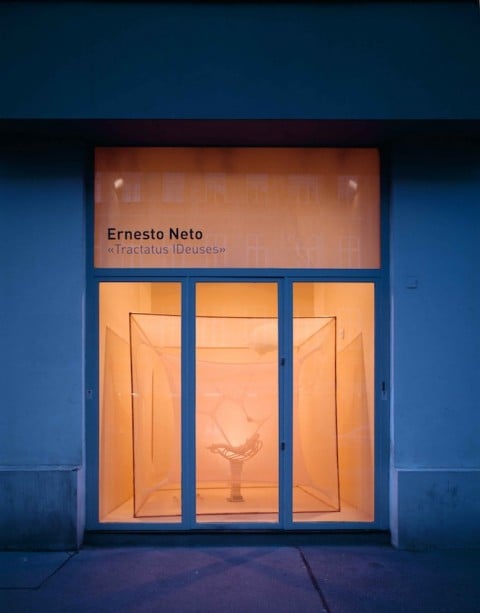 Installazione di Ernesto Neto al Sigmund Freud Museum di Vienna (2005), Archiv Sigmund Freud Museum Wien