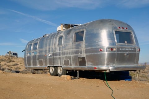 Ubiquity Land - Airstream - Pascale Goldenstein