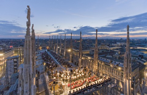 TETTO DUOMO MILANO SI FA TEATRO PER UN'OPERA DI VERDI