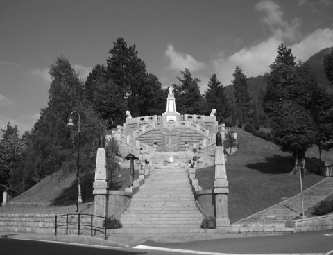 Il Cimitero Monumentale Austroungarico di Bondo (TN), dove si svolgerà la performance 697 Madri, di Stefano Cagol