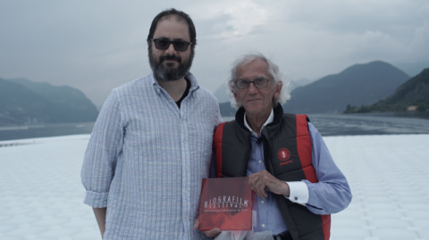 Andrea Romeo consegna a Christo il Celebration of Lives Award 2016