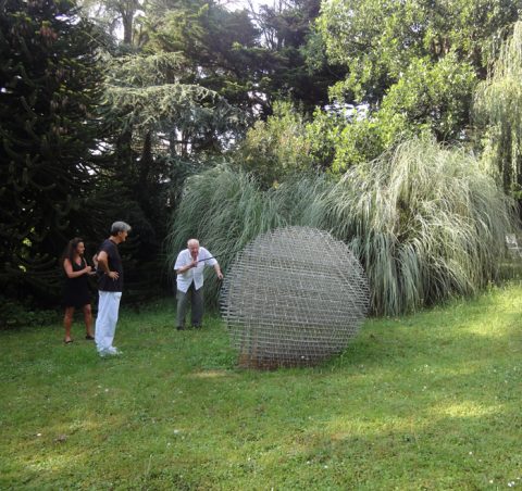 Epicarmo Invernizzi, Tiziana Invernizzi e François Morellet - Cholet, 2013 - Courtesy A arte Invernizzi, Milano