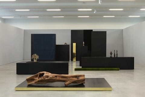 Isabelle Cornarò, Paysage avec Poussin VI, 2014 - courtesy AGIVERONA Collection & Galerie Balice Hertling, Parigi
