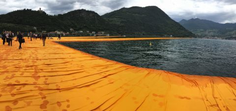 Christo, The Floating Piers, Lago d'Iseo (foto Anna Mattioli)
