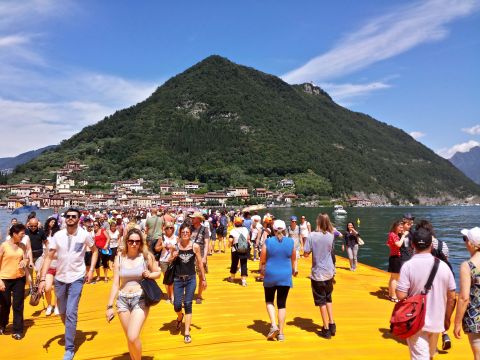 Christo, The Floating Piers, Lago d'Iseo (foto Daniele Capra)