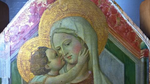 Giovanni dal Ponte, Madonna col Bambino in trono, tempera su tavola, cm. 120x60, Galleria dell'Accademia di Firenze, particolari dei volti della Vergine e di Gesù Bambino prima del restauro