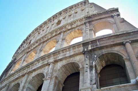 Il Colosseo dopo il restauro finanziato dal gruppo Tod's