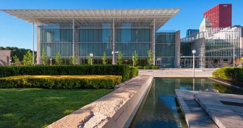 The Modern Wing, The Art Institute of Chicago, Chicago, IL Design: Renzo Piano Building Workshop Architect of Record: Interactive Design Architects Photo credit: © Charles G. Young, Interactive Design Architects