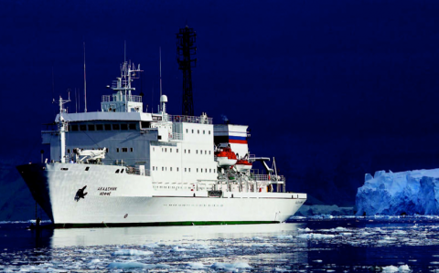 La nave che ospiterà la Antarctic Biennale
