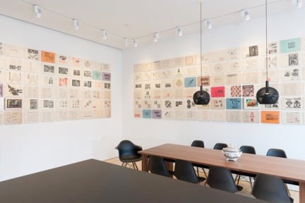 Installazione delle pagine di Depero Futurista nella mostra Fortunato Depero al CIMA, New York 2014 
