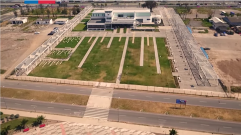 L'edificio del Centro Nacional de Arte Contemporáneo Cerrillos