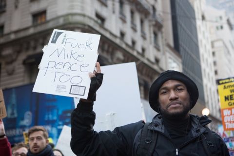 Proteste a New York contro Donald Trump - photo credit Alexa Hoyer