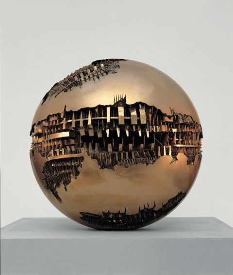 Arnaldo Pomodoro, Sfera n. 1, 1963 - photo Aurelio Barbareschi