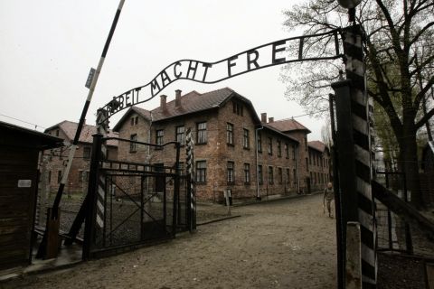 L'ingresso di Auschwitz