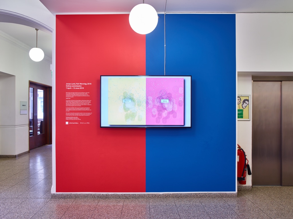 Jonas Lund, Fair Warning, 2016 - installation View at Whitechapel Gallery, Londra 2016 - photo Stephen White