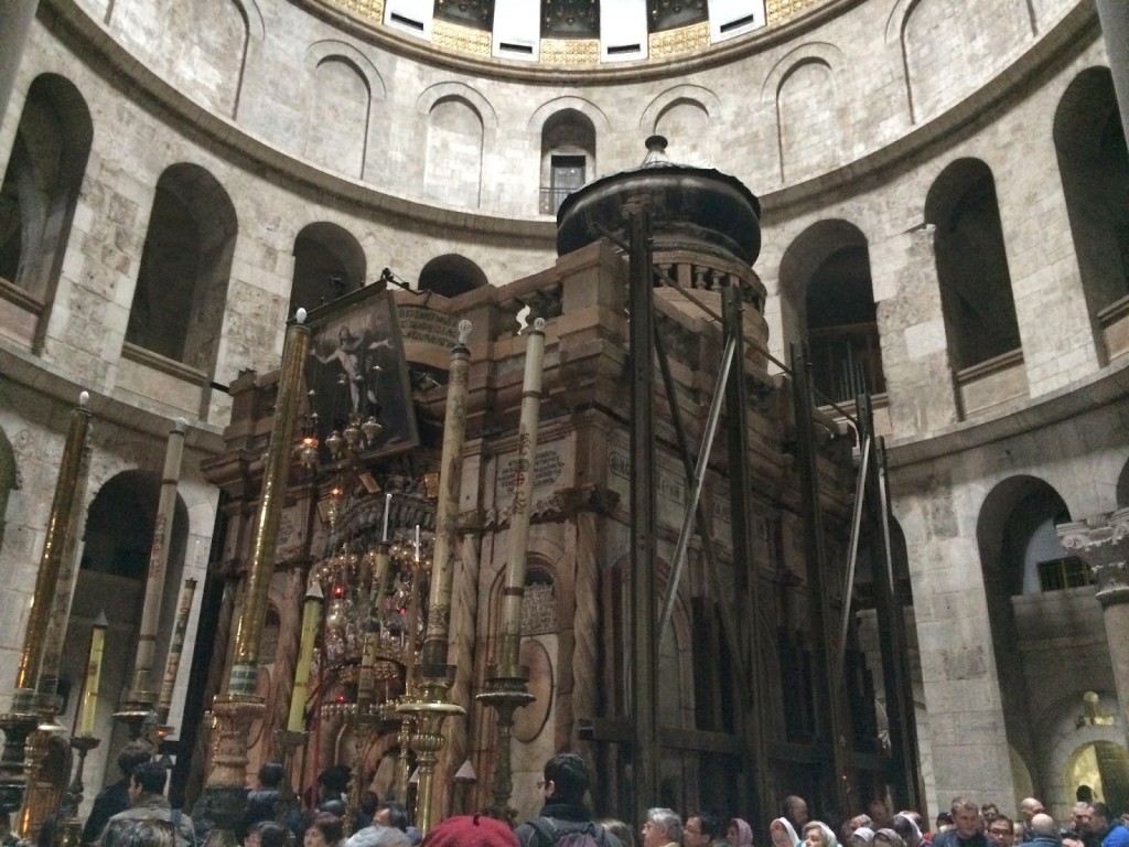 La tomba di Gesù presso la Chiesa del Santo Sepolcro a Gerusalemme