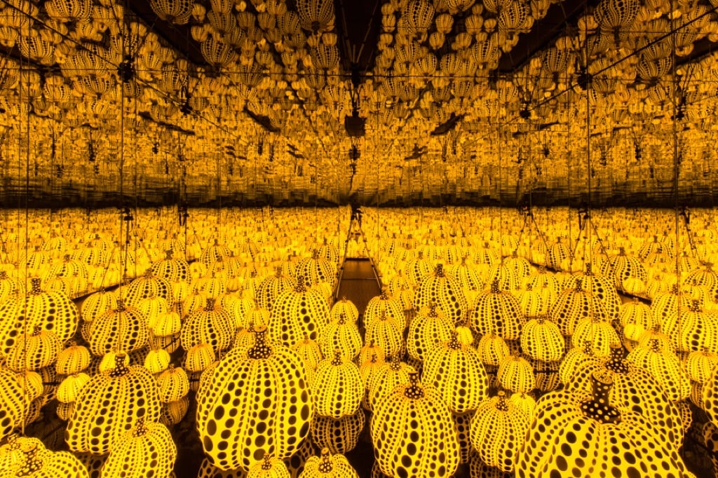 Love. Yayoi Kusama, All the Eternal Love I Have for the Pumpkins, 2016. Installation view at Chiostro del Bramante, Roma 2017. Photo Giovanni De Angelis