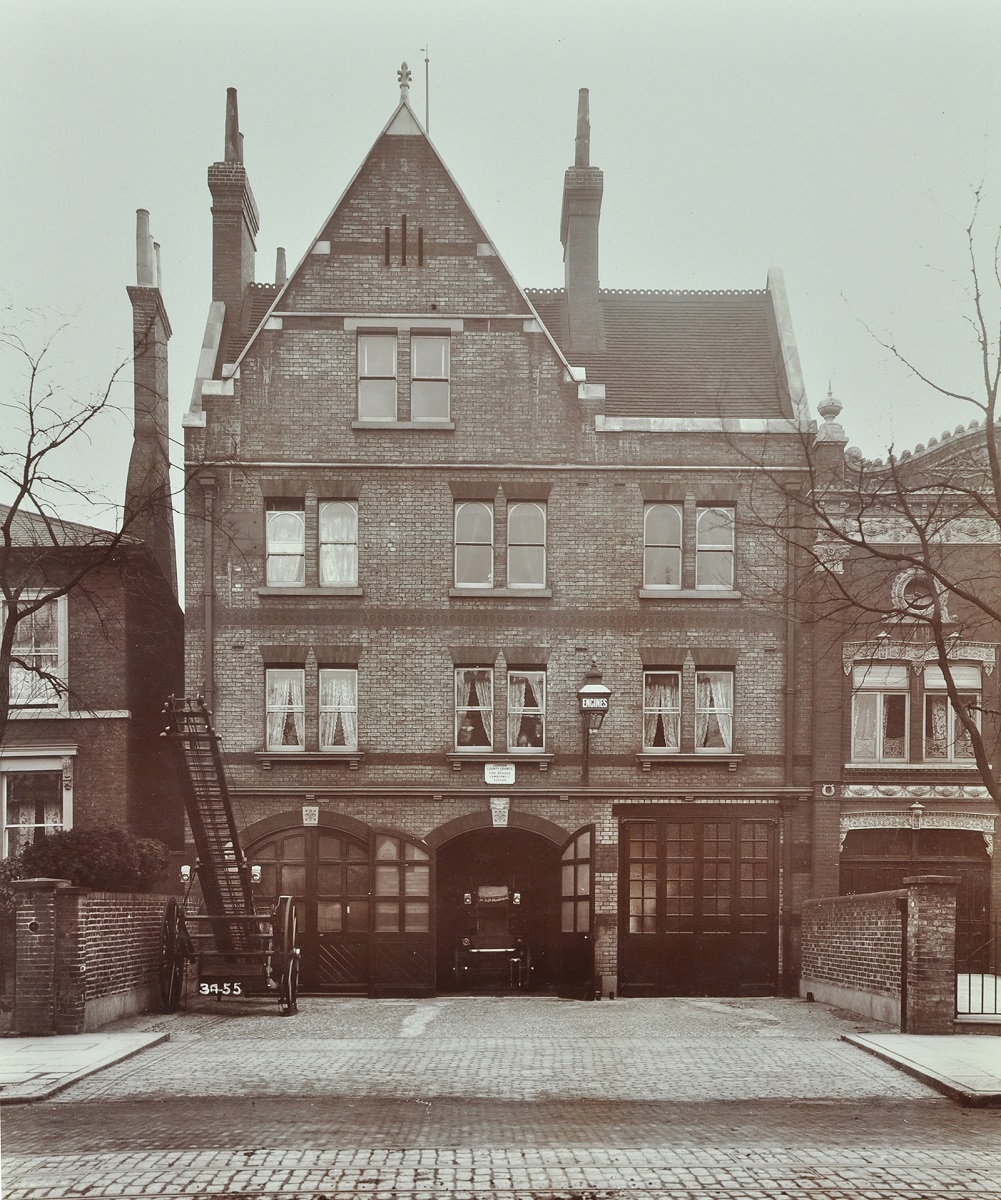 Peckham Road Fire Station, 1905, Londra. Ph. London Metropolitan Archives, City of London
