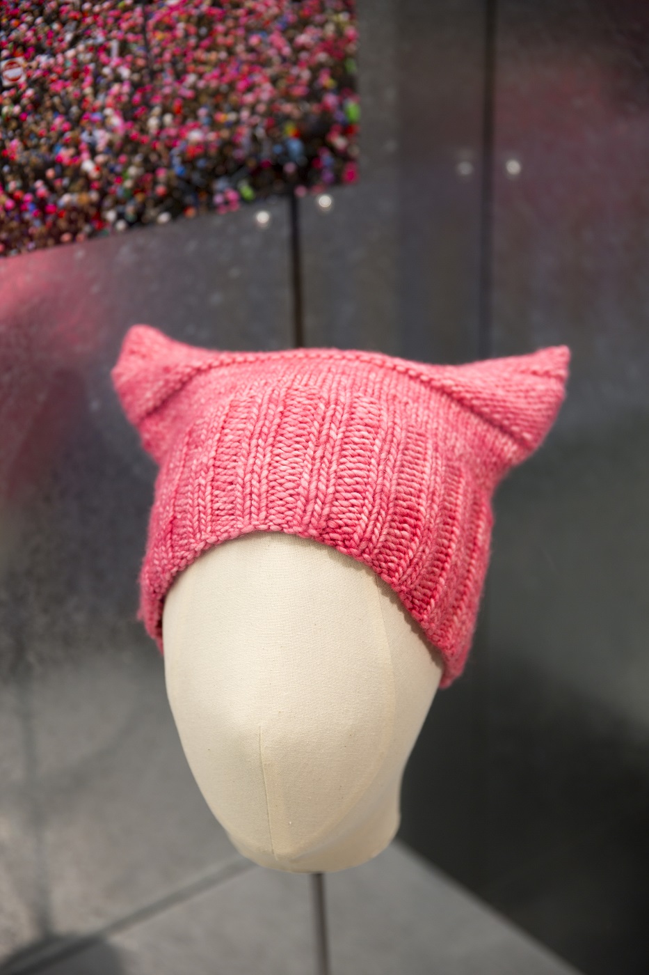 Pussy Power Hat knitted by Jayna Zweiman. Ph. by Victoria and Albert Museum, London 