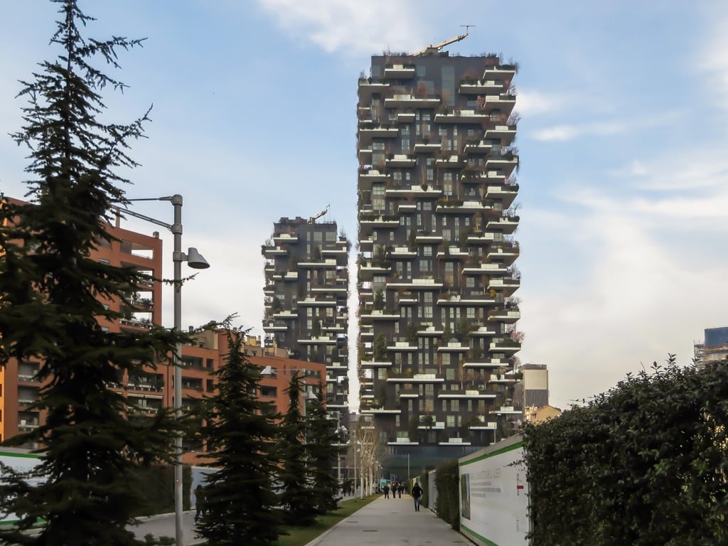 Stefano Boeri Architetti, Bosco Verticale, Milano. Photo Erika Pisa