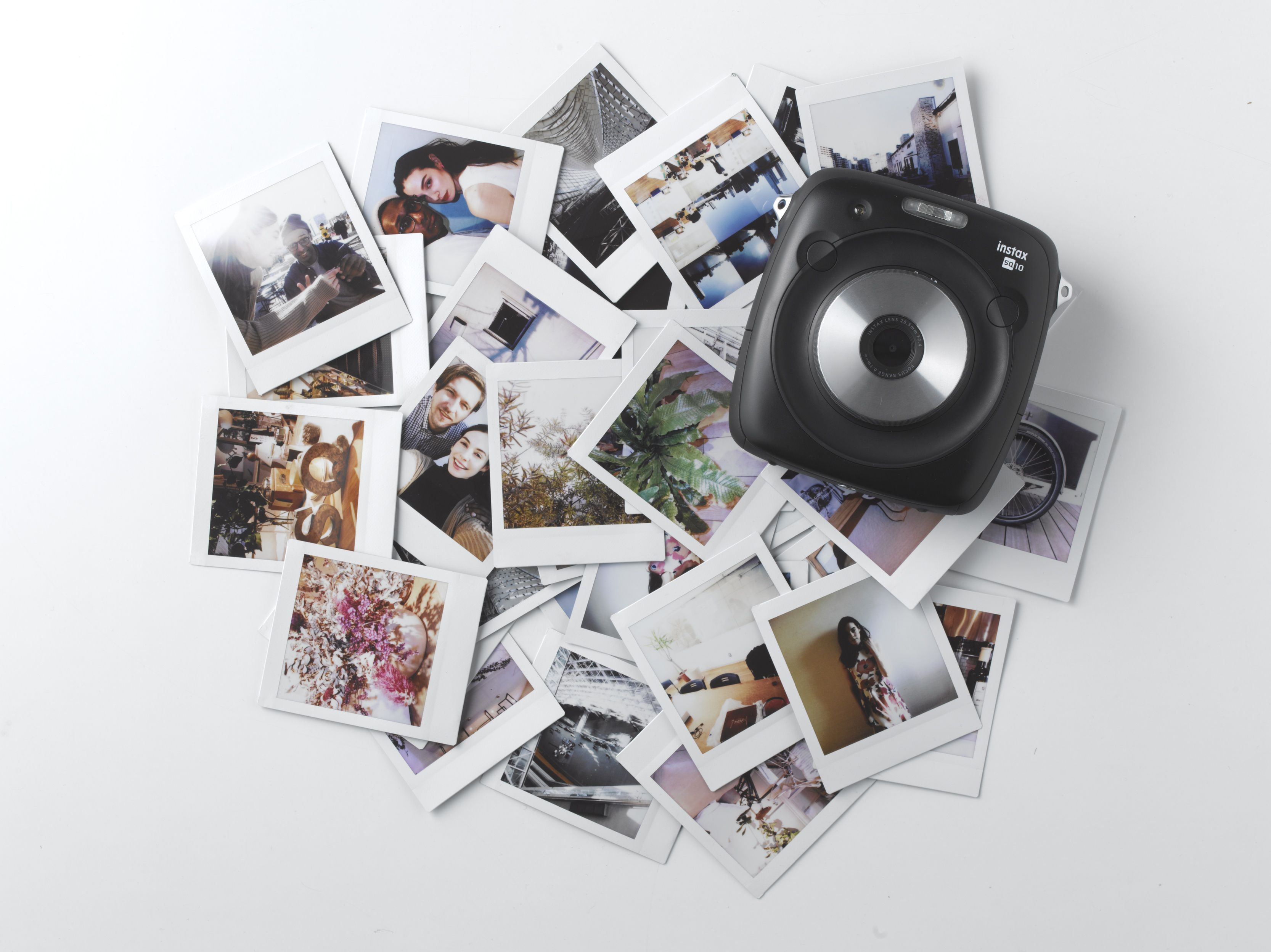 La Instax Square SQ10 di Fujifilm