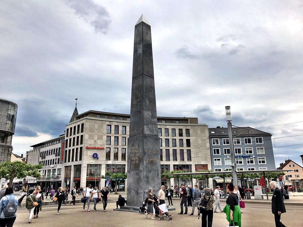 Olu Oguibe, Obelisk, documenta Kassel