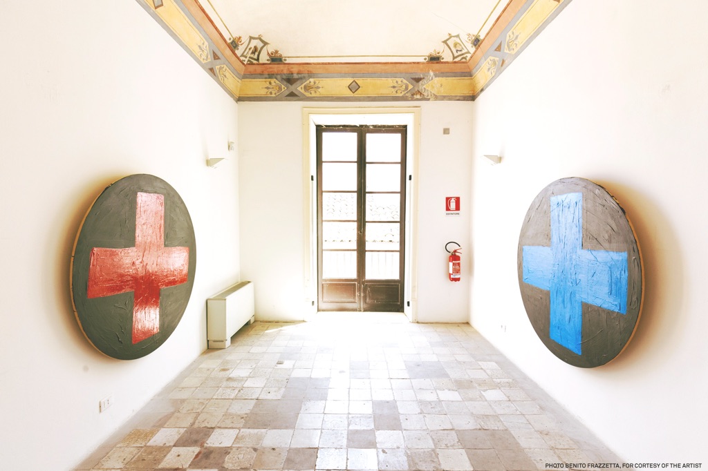 Franko B., blu cross and red cross, 2004. Courtesy Galleria Pack, Milano
