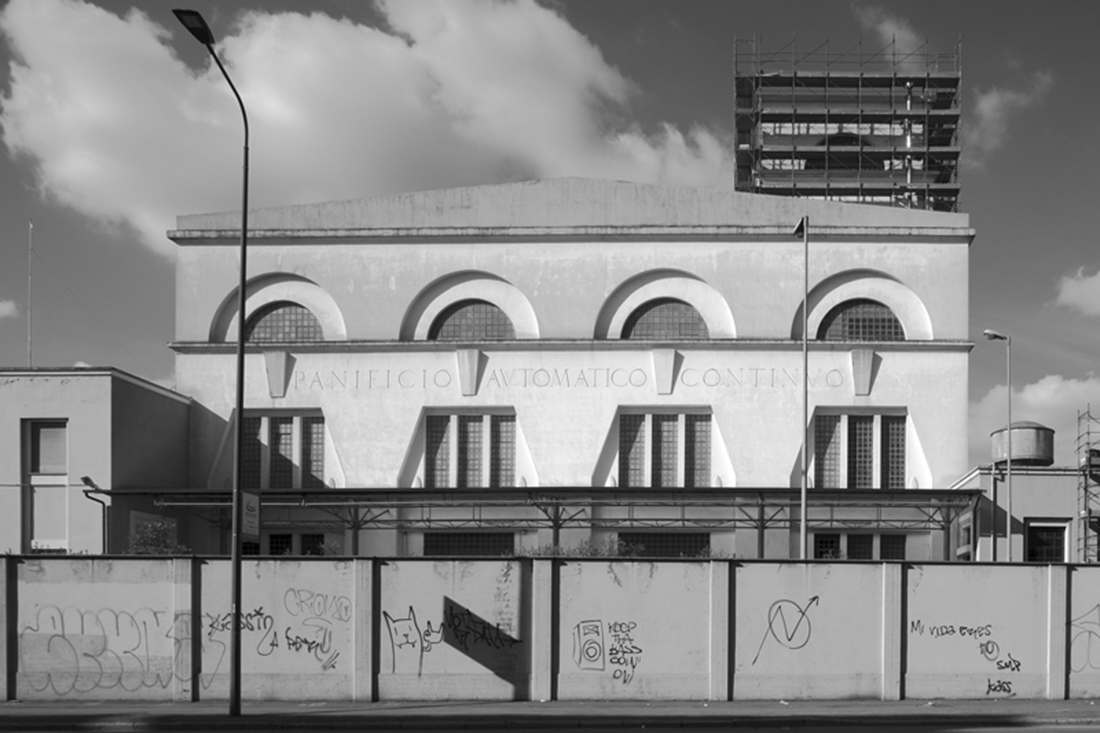 Milano, Via Bernardo Quaranta. Foto di Giuseppe Corbetta