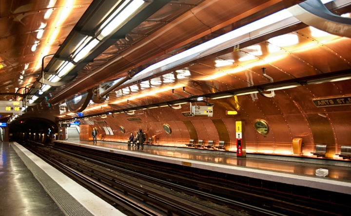 Una veduta della Stazione Arts et Metiers a Parigi