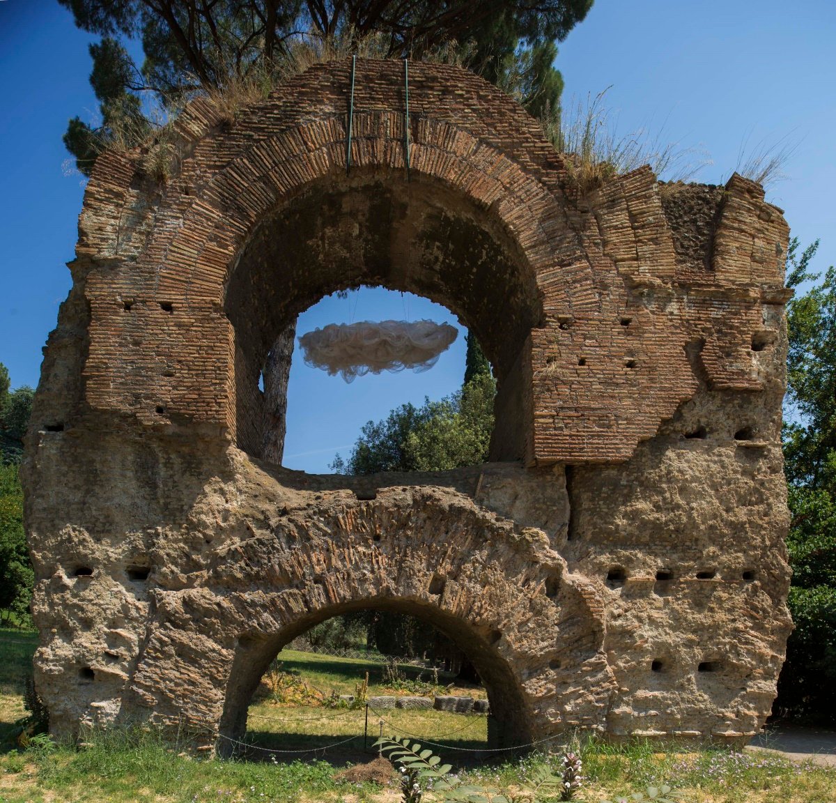 Denis Santachiara, Nuvola Rosa, 2008, photo Andrea Jemolo