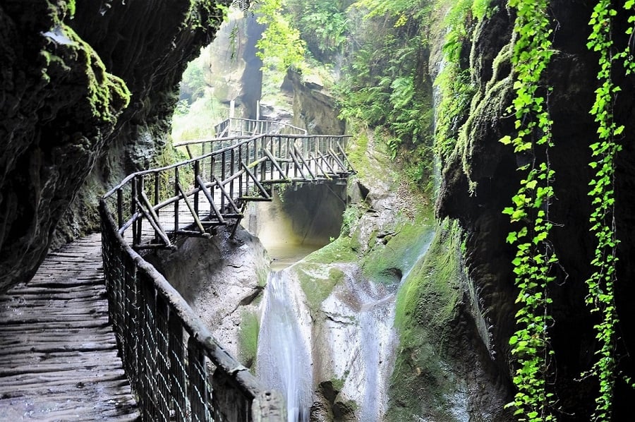 Grotte del Caglieron, Foto di Tiziana De Conti © FAI Fondo Ambiente Italiano